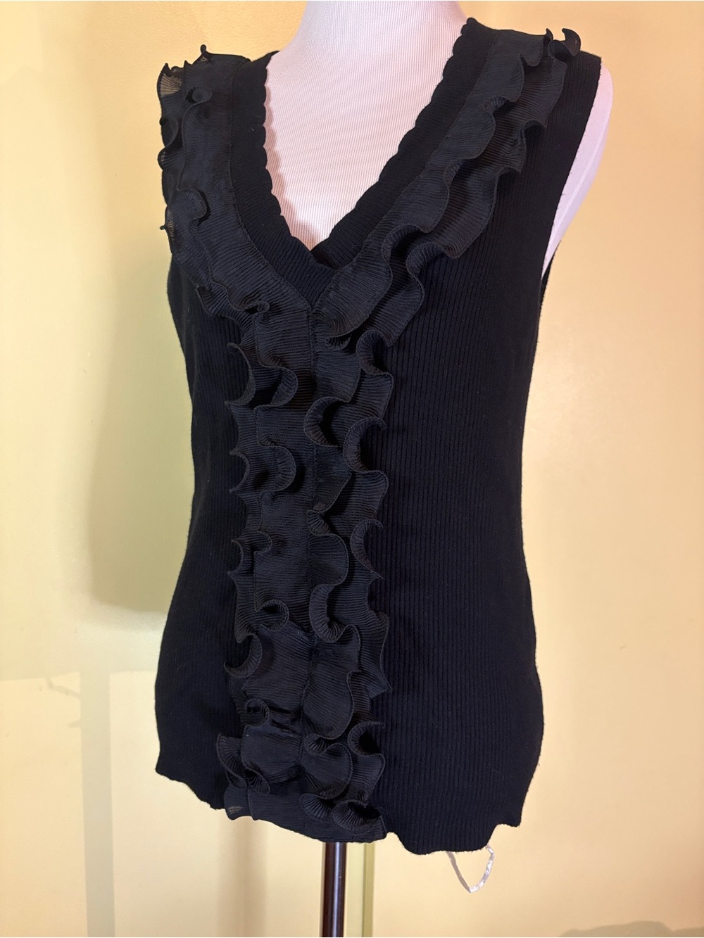 Giani Berninni. Super Stretch Ruffle Front Knit Sleeveless Top